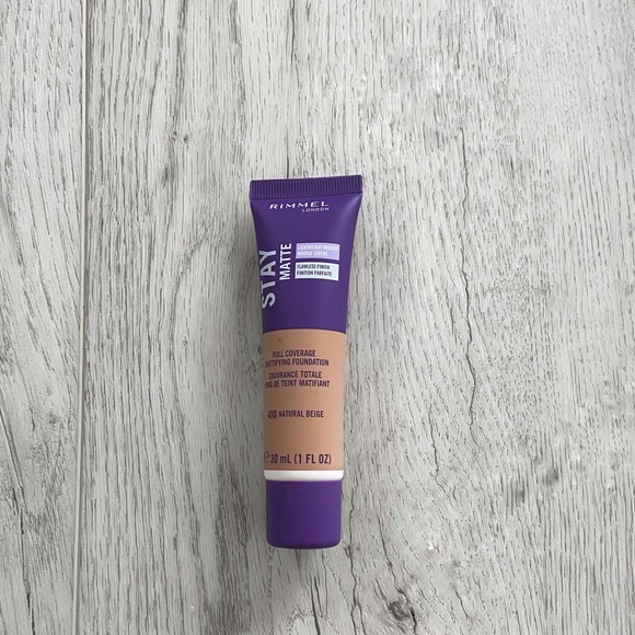 Rimmel London Makeup | Natural Beige Stay Matte Foundation - Picture 1 of 3